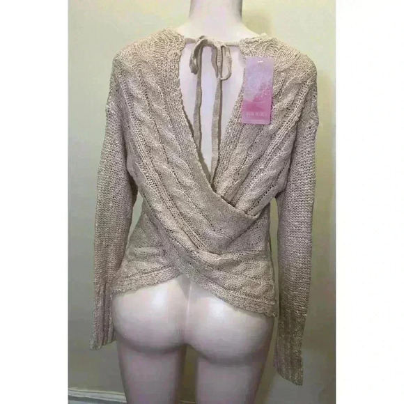 NWT FASHION ON EARTH SIZE SMALL - Picture 3 of 9